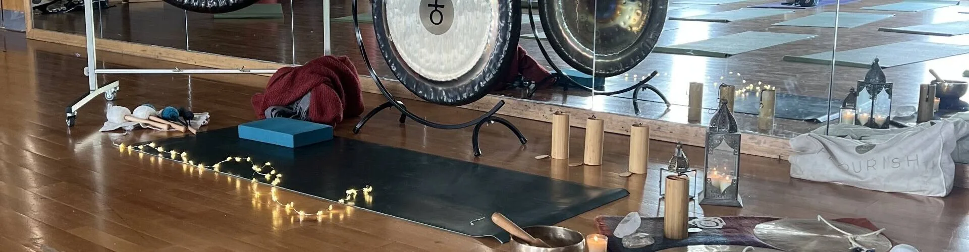 Nizels -  Gong Bath Evening