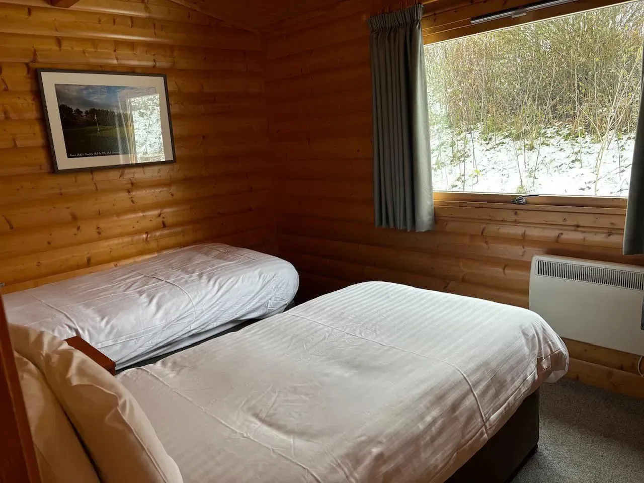 twin bedroom